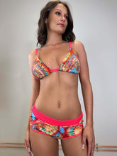 Laden Sie das Bild in den Galerie-Viewer, π»πππππ
ππ
 - three piece swimsuit
