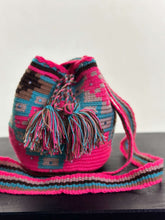 Load image into Gallery viewer, 𝐌𝐮𝐥𝐭𝐢-𝐜𝐨𝐥𝐨𝐮𝐫 - Small Embellished Wayuu Bag