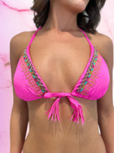 Cargar imagen en el visor de la galería, 𝑨𝒓𝒖𝒃𝒂 hand beaded bikini or set