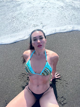 Load image into Gallery viewer, 𝑨𝒏𝒕𝒐𝒏𝒆𝒍𝒍𝒂 - hand beaded bikini