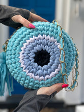 Laden Sie das Bild in den Galerie-Viewer, Greek Eye crochet T-shirt yarn Bag